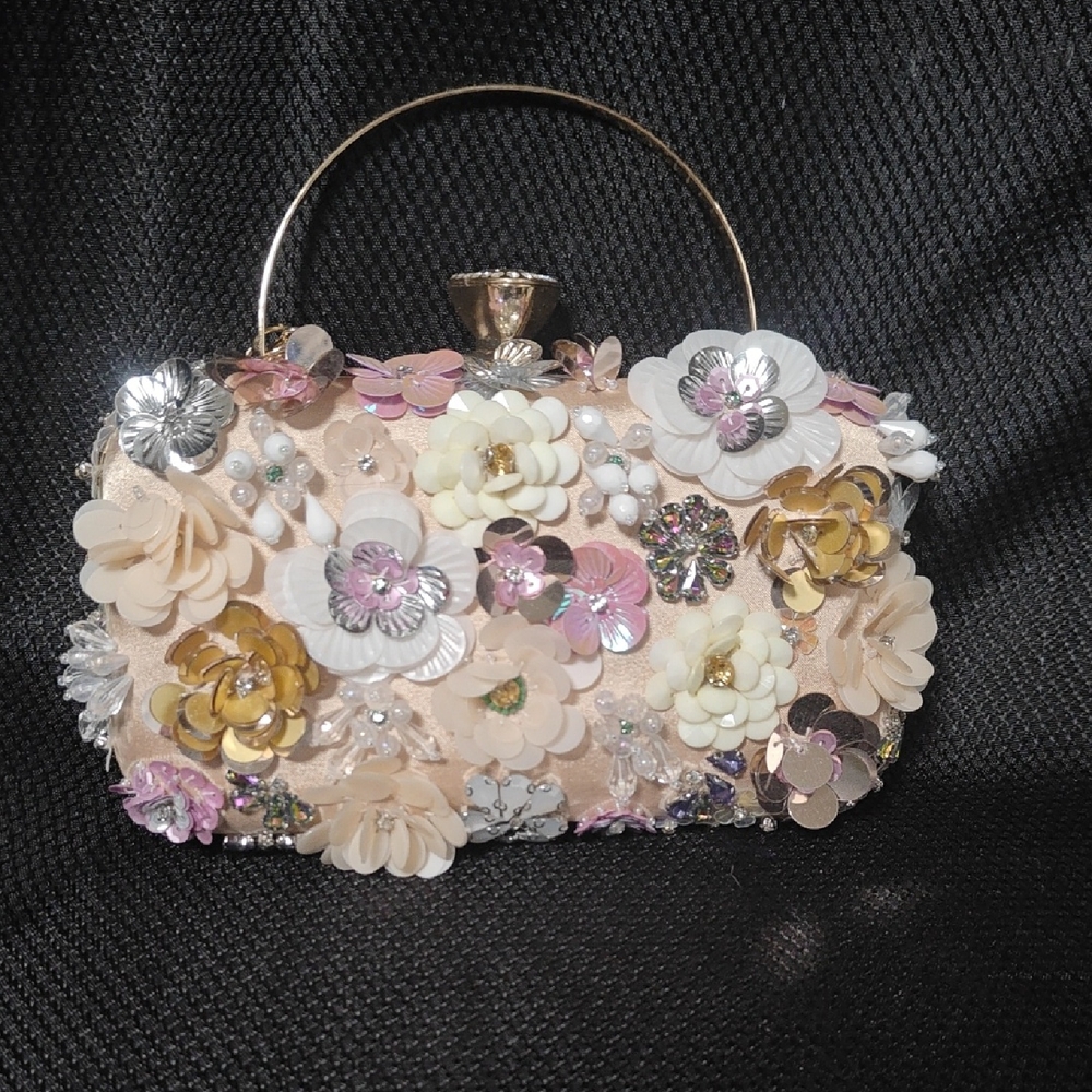 Floral Embellished Cream Clutch